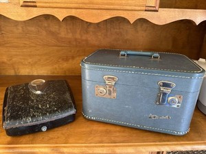 Box Lot of Vintage Vanity Case Borg Scale Angel Figurines Decor