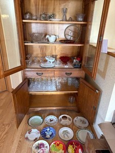 Assorted Vintage Glassware & Decorative Plates Mixed Housewares Lot