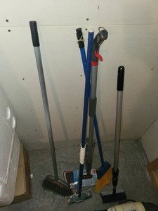 Rubbermaid Reveal Cleaning Tools Lot Brooms Dust Mop Floor Squeegee