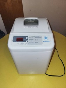 Toastmaster Bread Box Bread Maker Model 1194 White Countertop