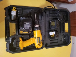 DeWalt DW953 12V Cordless 38 Drill Kit w Case Charger Batteries