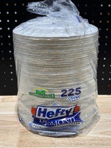 Hefty Diamond 8.75in Lunch Paper Plates