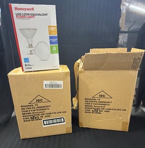 A lot of of 4- 2 packs. Two cases Honeywell LED 120 W floodlights Lightbulbs. There are eight total