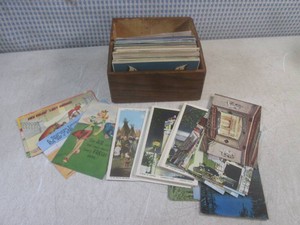 (BSB) Vintage Wood Recipe Box Full of Vintage Post Cards Most Look Unused