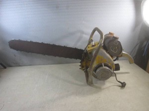 (BR2) Vintage Chainsaw As-Is