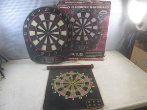 (F-1) Halex Electronic Dartboard and Magnetic Dartboard