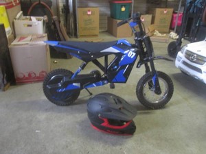 (FRNT) RCB R9X Kids Electric Motocross Dirt Bike with Razor Helmet Size M - Missing Charging Cable  Has No Power