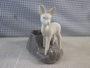 (CNTR) Vintage Shawnee Pottery Deer Fawn and Stump Planter #624