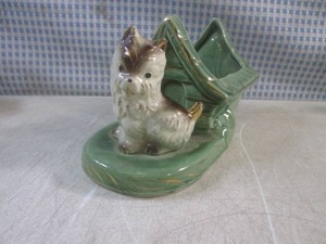 (CNTR) Vintage Shawnee Pottery Puppy and Dog House Planter
