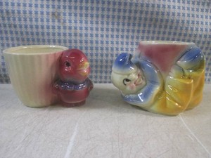 (EC1) 2 Vintage USA Pottery Figure Planters