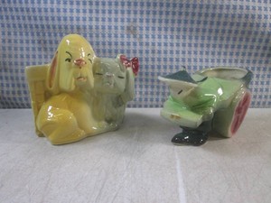 (EC1) 2 Vintage USA Pottery Figure Planters