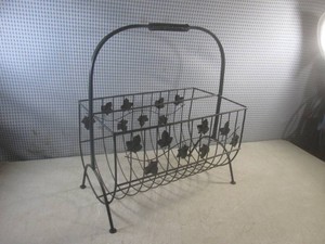 (EW4) Vintage Metal Magazine Holder Rack