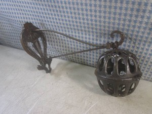(EC1) Antique Cast Iron Wall-Mount StringTwine Holder