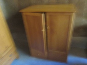 (UD1) Handmade Wood Entertainment Center 50 H x 39 W x 26 D