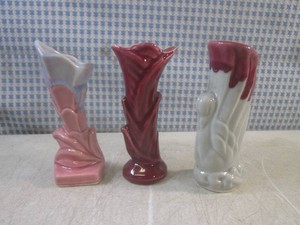 (EC1) 3 Small Vintage Ceramic USA Vases 5 Tall