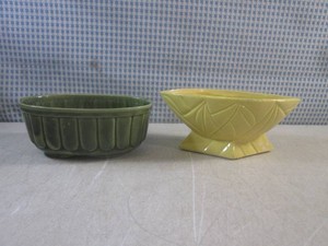 (EC1) Vintage Brush 804 and RRPC 1210-95 Ceramic Planters