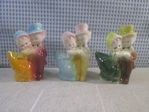 (EC1) 3 Smaller Vintage Ceramic Couple Planters 5 58 Tall