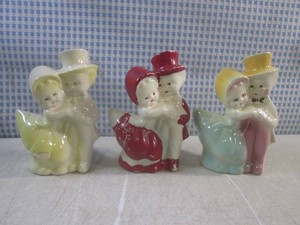 (EC1) 3 Smaller Vintage Ceramic Couple Planters 5 58 Tall