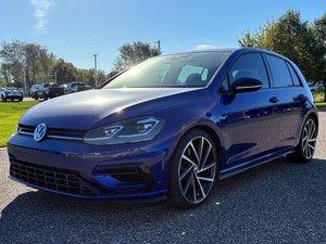 2019 Volkswagen Golf R  AWD  6 Speed  1 OWNER  LOW RESERVE