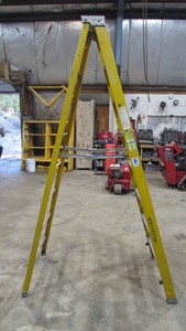 Werner 8 Fiberglass Step Ladder