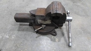 Medium Size Bench Vise