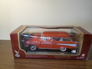 Die Cast chevrolet 1957 Nomad 118 scale