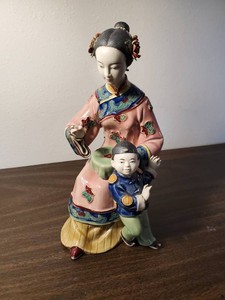 Gorgeous Asian Chinese Wucai Porcelain Pottery FigurineStatue of Beauty, Lady,