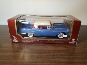 1958 Cadillac Eldorado Seville Die Cast Metal 118 Scale