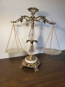 Highly Collectable Scales of Justice Mid Modern Dcor  1977