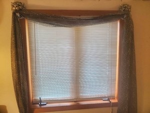 Wood Lion Head CurtainScarf Holder with Sheer Leapord Curtain