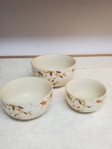 Halls Suerior Kitchen-ware 1942 Nesting Bowls