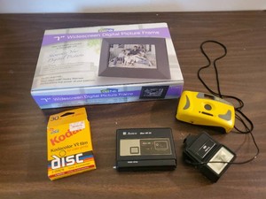 7 Widescreen Giinii Digital Picture Frame unused Amsco Disc Camera with film and more