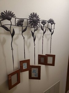 Metal Sunflower hanging Photo Display Perfect Cute Family Wall Display