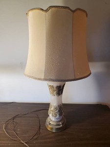 Beautiful Vintage Mid Modern Deskside Table Lamp
