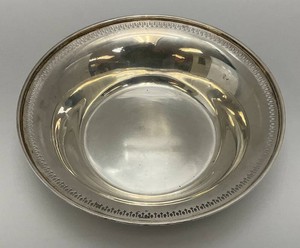 Est. $275.00 - $550.00 174.22 Grams Alvin Sterling Bowl D97-26