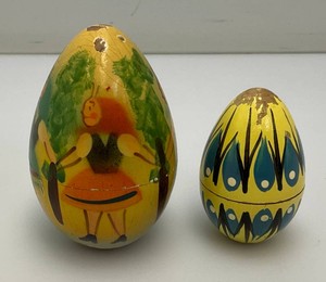 Vintage Traditional European Or Victorian Style Decorative 3 Nesting Eggs 3 12, 2 34 & 1 34