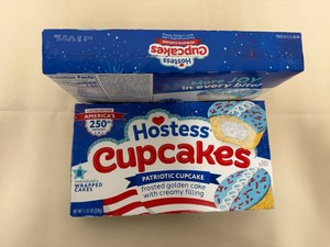 4x Hostess Cupcakes-Patriotic Cupcake