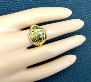 Gold Ring - 18k Sculptural Ribbed Dome Size 6.5