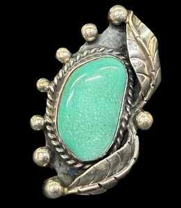 Vintage Sterling Silver Turquoise Ring With Leaf Motif