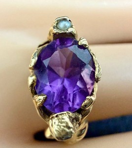 Amethyst Ring - 14K Gold, Seed Pearls & Figural Woman Motif