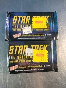 2 Foil packs of 1997 Star Trek The Original Series Season 3 Trading Cards