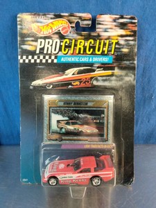 Factory-sealed 1992 Hot Wheels Pro Circuit Kenny Bernstein Funny Car (Item No. 2841)