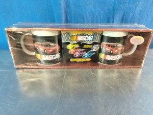 A vintage 2005 NASCAR Mug and Hot Cocoa Gift Set