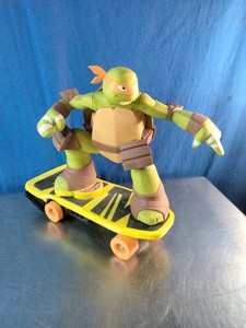 Jakks Pacific Teenage Mutant Ninja Turtles XPV RC Skateboarding Mikey