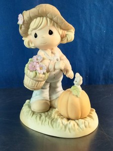 Precious Moments October - Cosmos Ambitious Figurine issued in 200