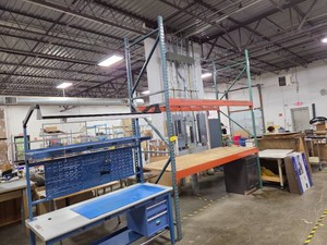 (1) Section Tear Drop Pallet Rackin...