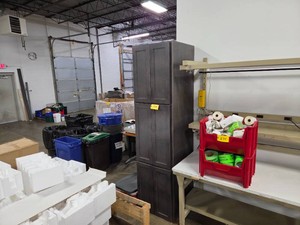 Cabinet 24x24x92