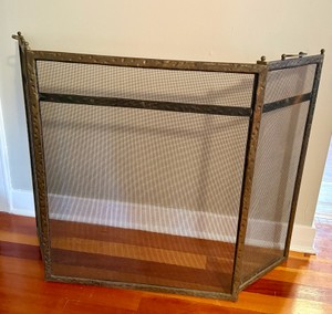 UK - Hammered Brass 3-Panel Fireplace Screen