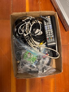 UM - Collection of Classic and Modern Home Electronics