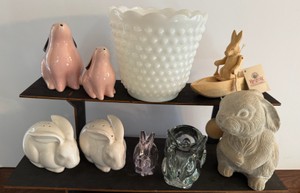 KD - Vintage Bunny Collectibles & Hobnail Glass Lot